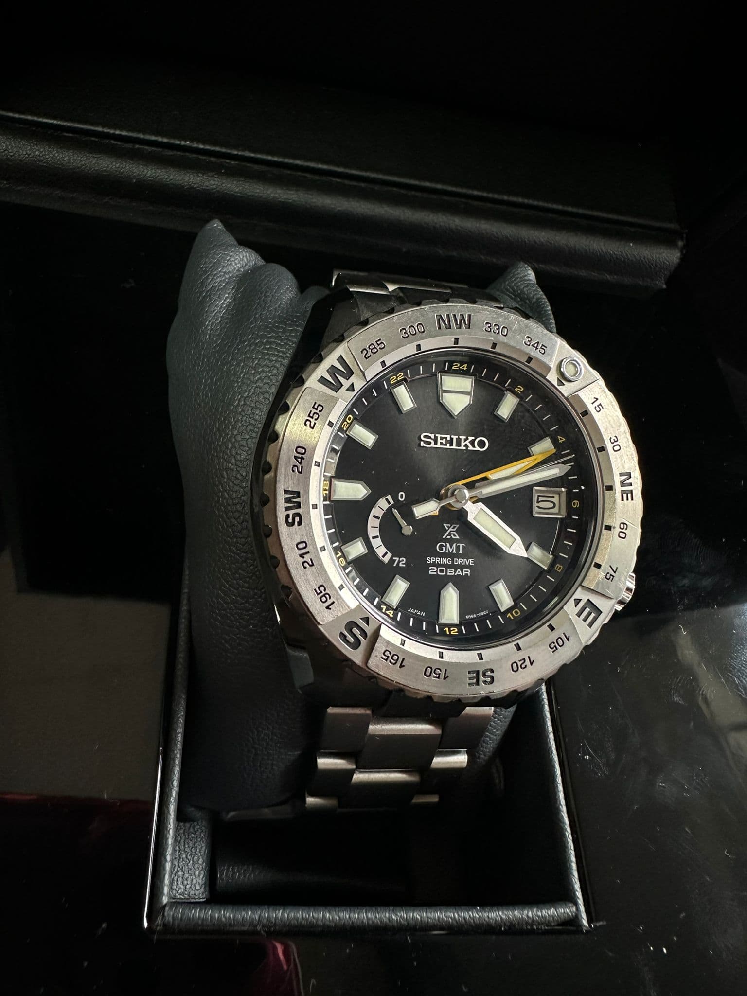 Seiko Prospex LX GMT SNR025J1 – Spring Drive 5R66 – Titan – Excelență Japoneză 5